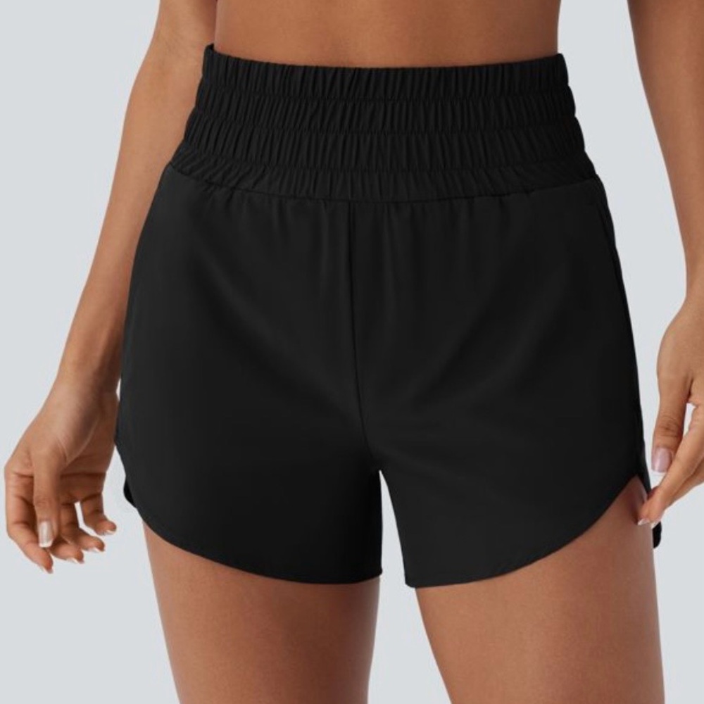 Halara Breezful shorts 3.5”